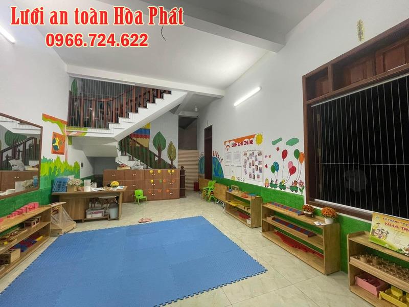 lưới an toàn cầu thang cửa sổ đẹp