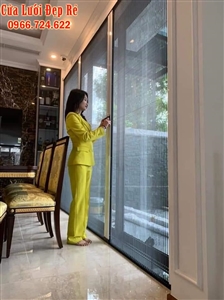 Cửa lưới xếp chống muỗi có ray hai cánh màu trắng