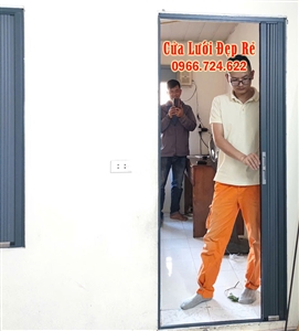 Cửa xếp lá nhôm xám đặc cửa đi